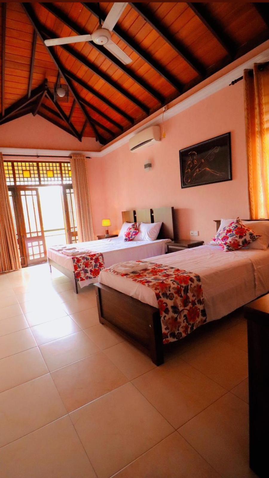Bigcity Villa - Airport Transit Hotel Katunayaka Esterno foto
