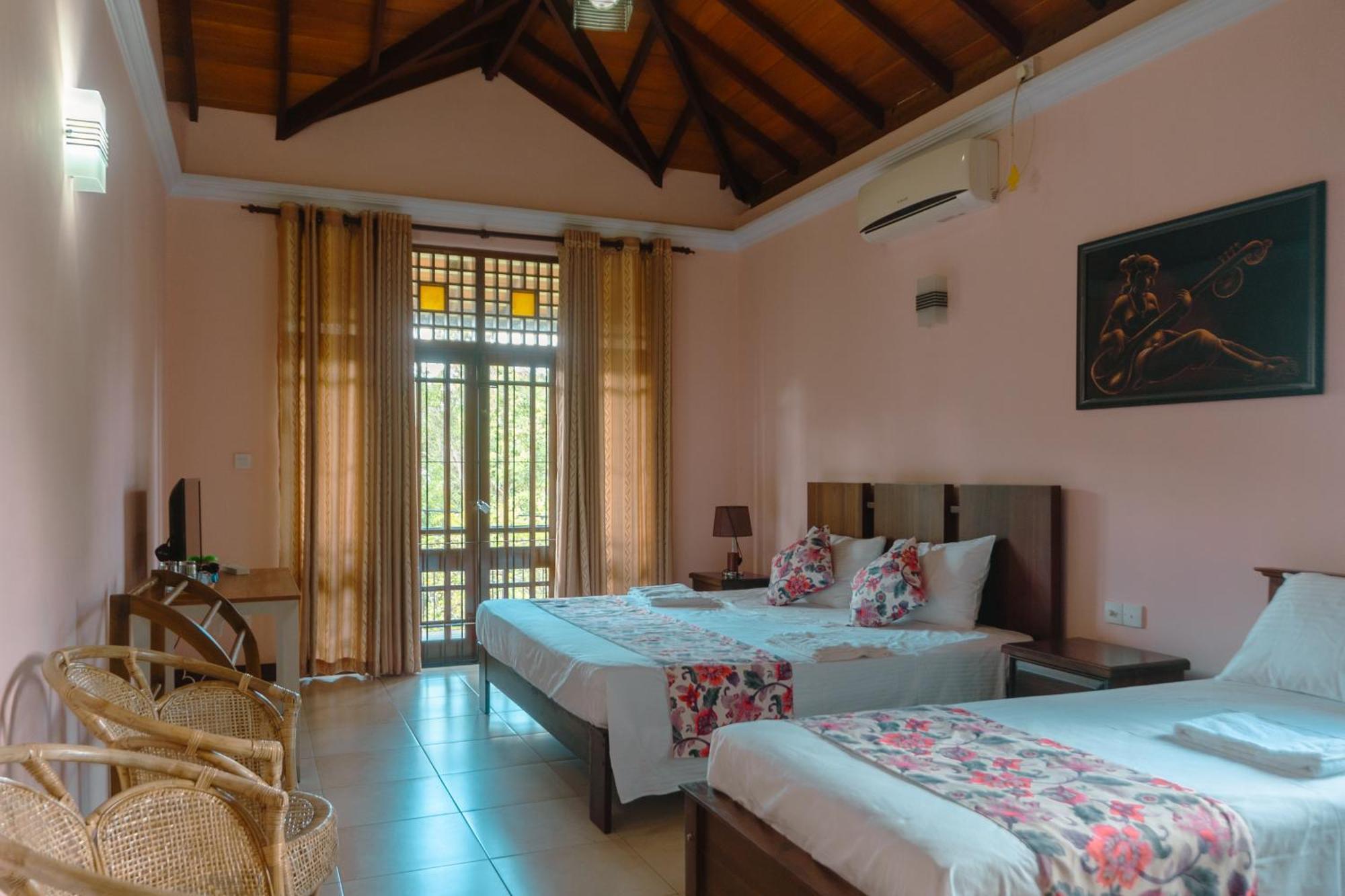 Bigcity Villa - Airport Transit Hotel Katunayaka Esterno foto