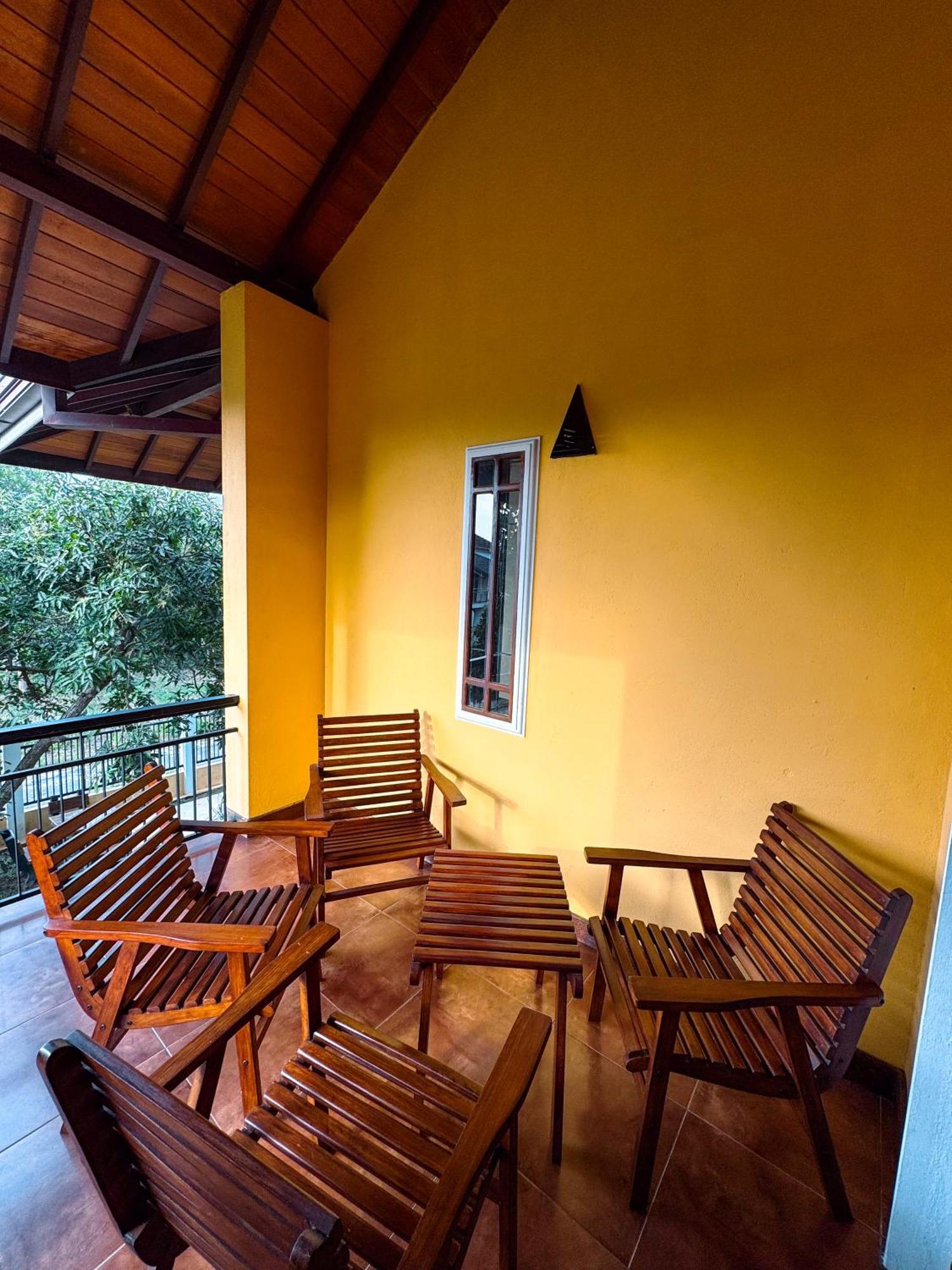 Bigcity Villa - Airport Transit Hotel Katunayaka Esterno foto